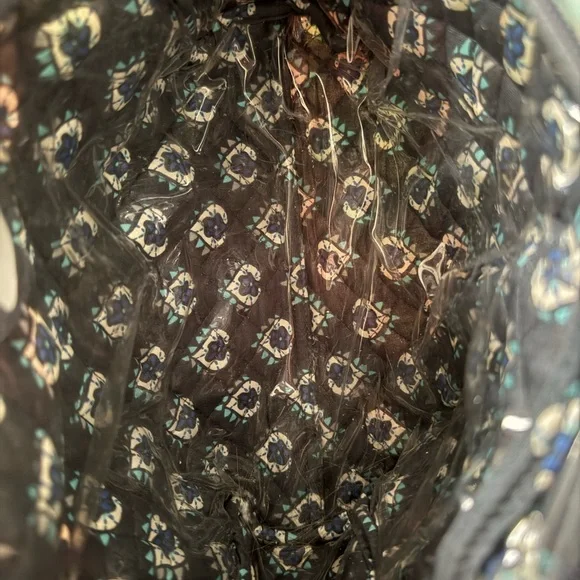 Vera Bradley Large Cosmetic Bag - Pretty Posies - Picture 5 of 6